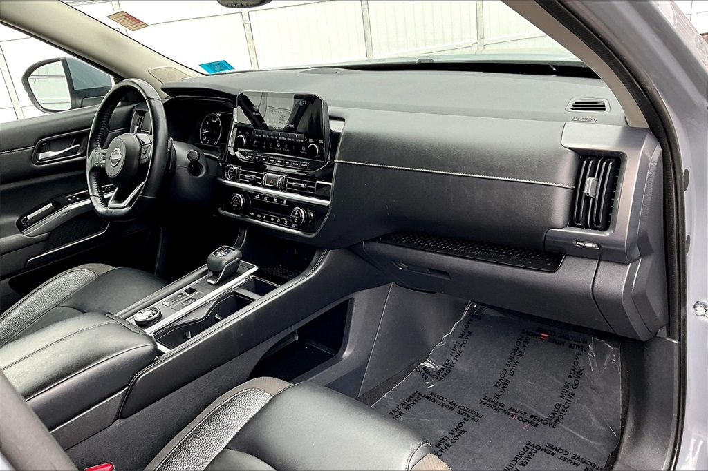 2022 Nissan Pathfinder SL - Photo 14