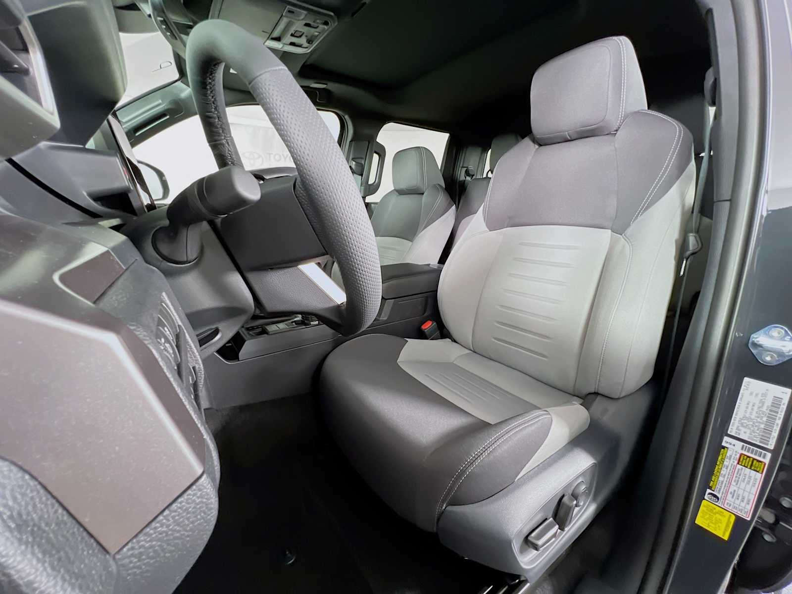 2025 Toyota Tacoma TRD Off Road Hybrid - Photo 12