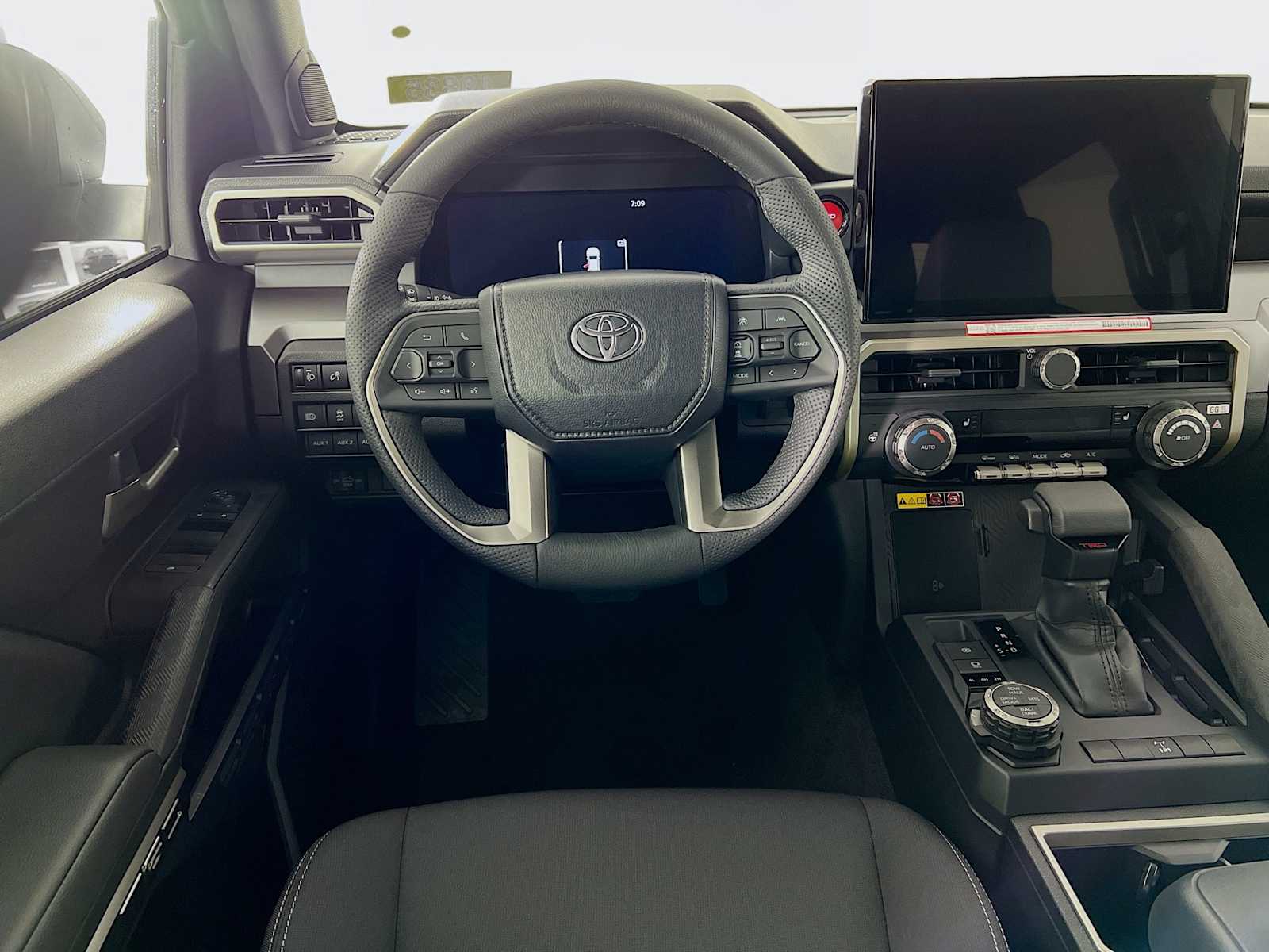 2025 Toyota Tacoma TRD Off Road Hybrid - Photo 14
