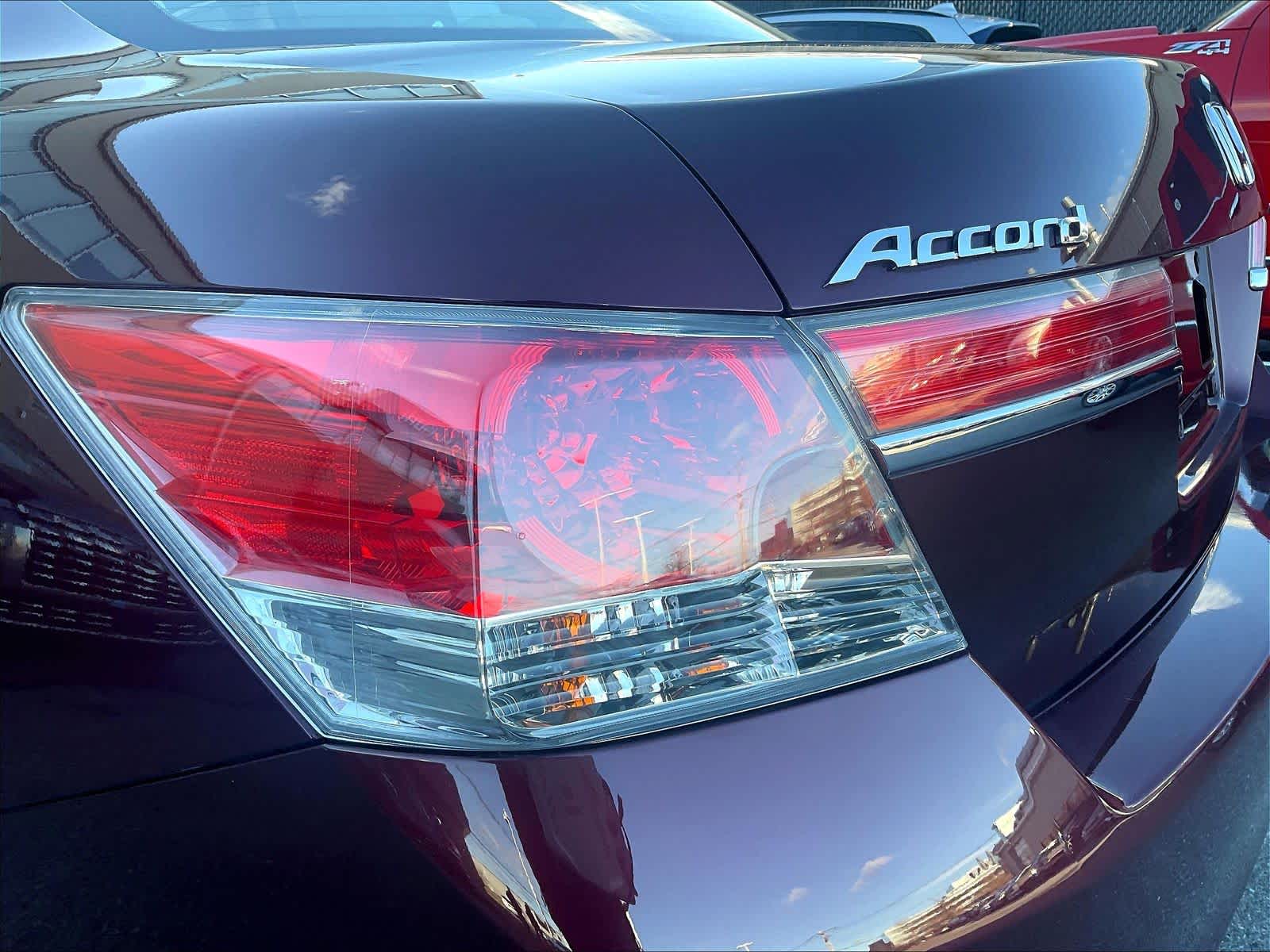 2011 Honda Accord LX - Photo 32