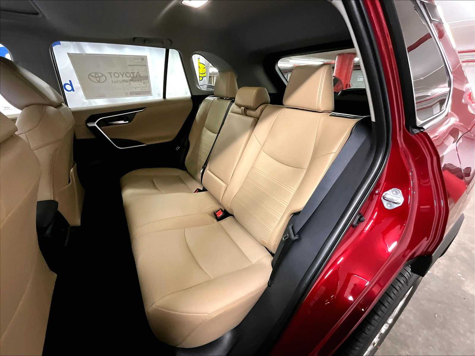 2025 Toyota RAV4 Limited - Photo 15