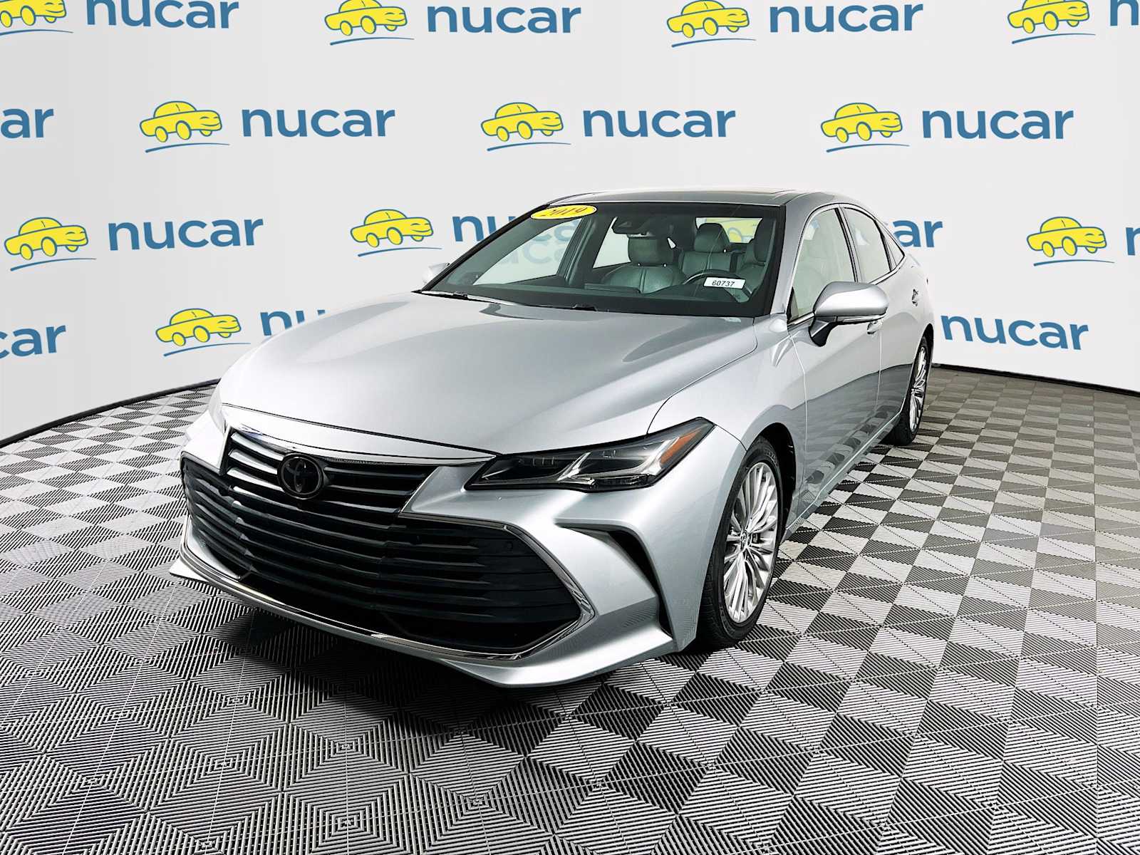 2019 Toyota Avalon Limited - Photo 3
