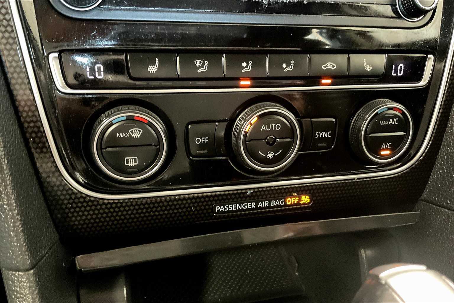 2019 Volkswagen Passat 2.0T SE R-Line - Photo 26