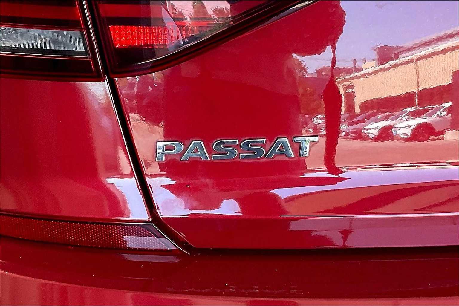 2019 Volkswagen Passat 2.0T SE R-Line - Photo 29