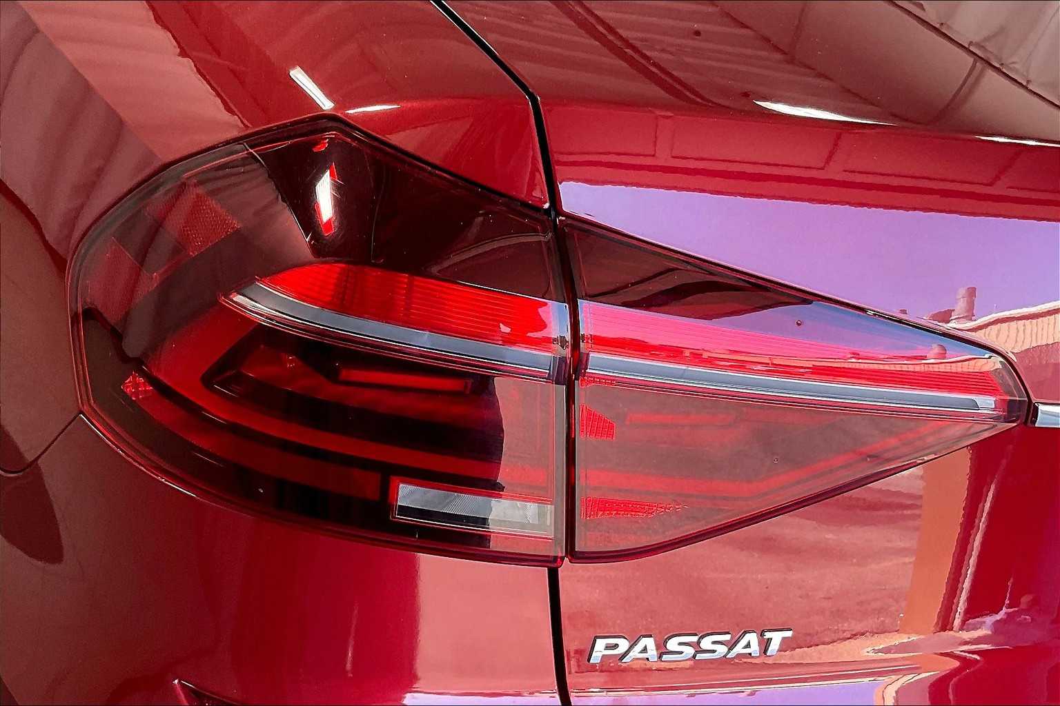 2019 Volkswagen Passat 2.0T SE R-Line - Photo 34