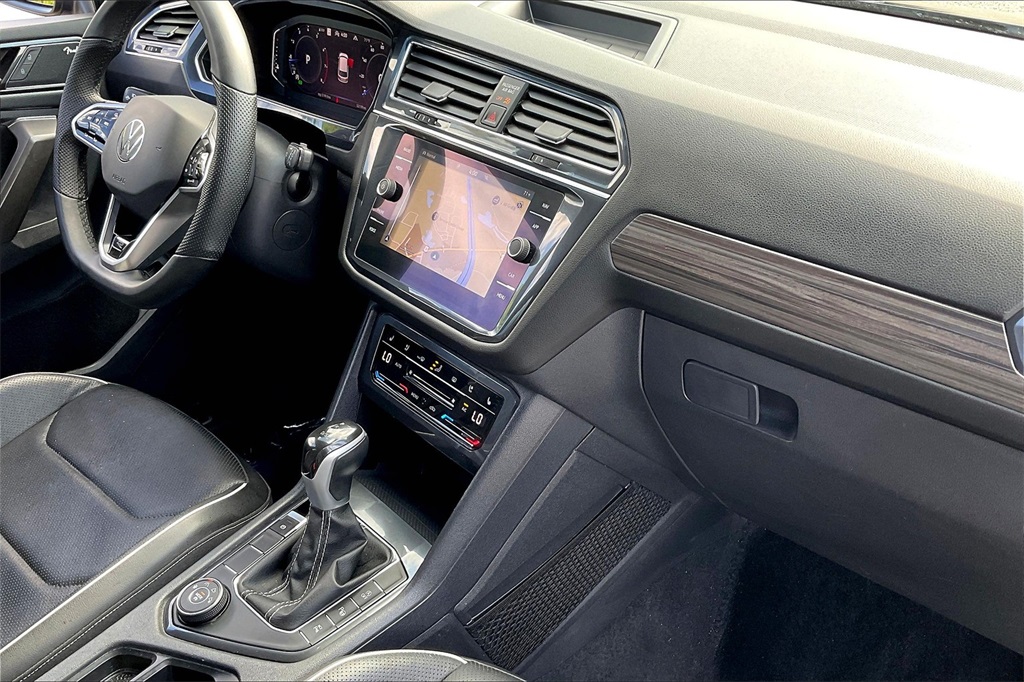 2022 Volkswagen Tiguan 2.0T SEL R-Line - Photo 13