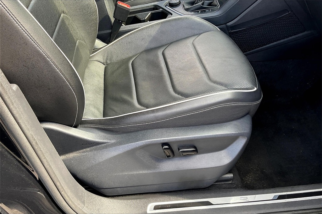 2022 Volkswagen Tiguan 2.0T SEL R-Line - Photo 37