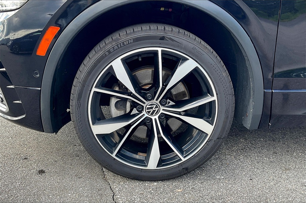 2022 Volkswagen Tiguan 2.0T SEL R-Line - Photo 7