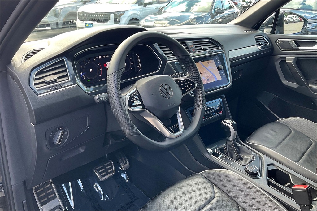2022 Volkswagen Tiguan 2.0T SEL R-Line - Photo 8