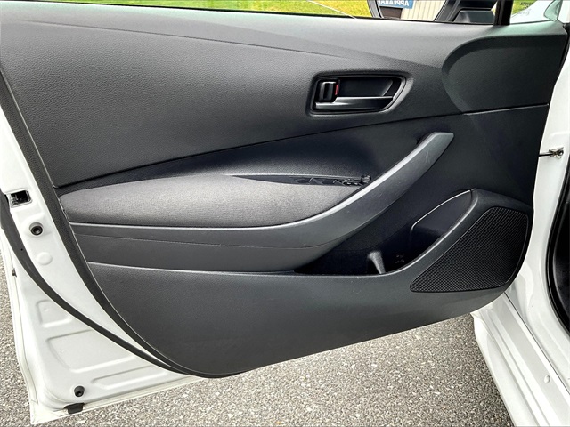 2023 Toyota Corolla LE - Photo 9