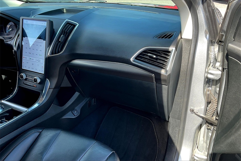 2022 Ford Edge Titanium - Photo 12