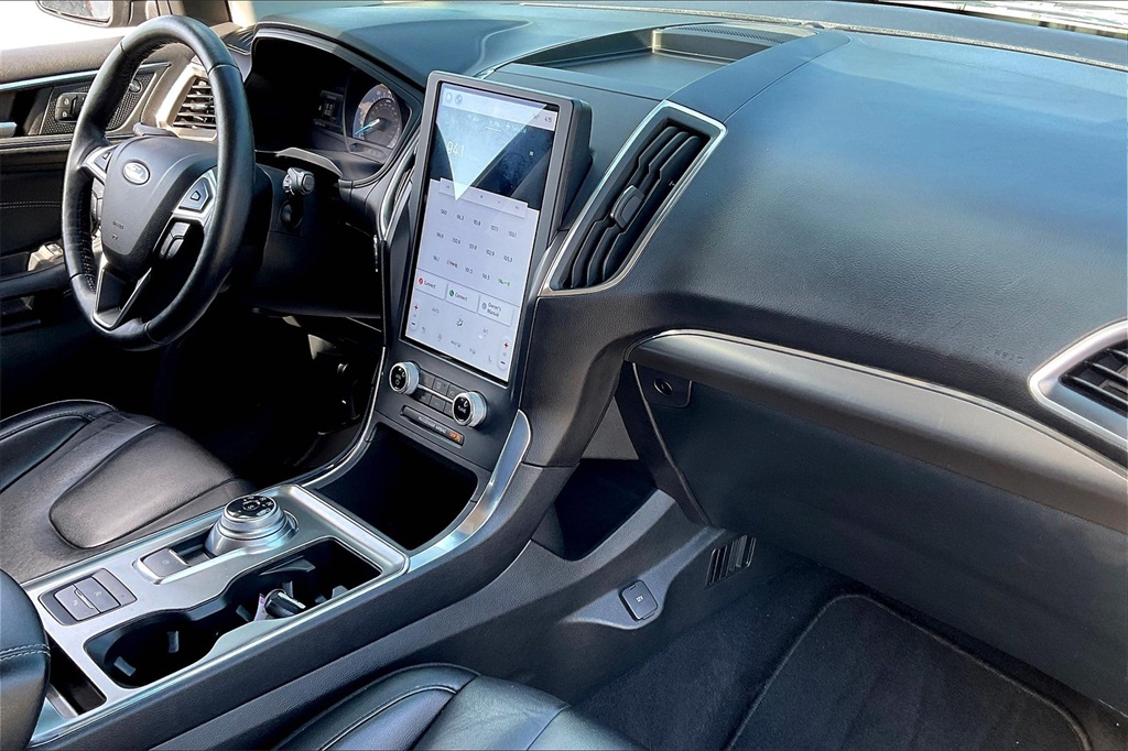 2022 Ford Edge Titanium - Photo 13