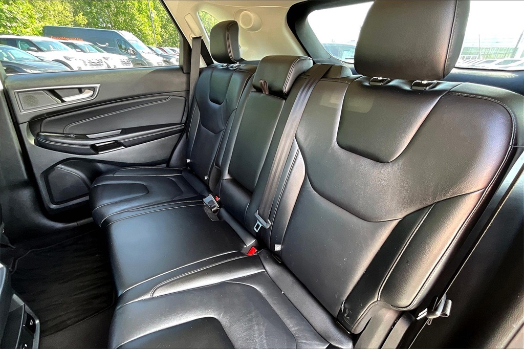 2022 Ford Edge Titanium - Photo 14