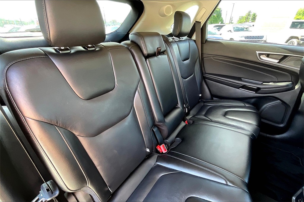 2022 Ford Edge Titanium - Photo 15