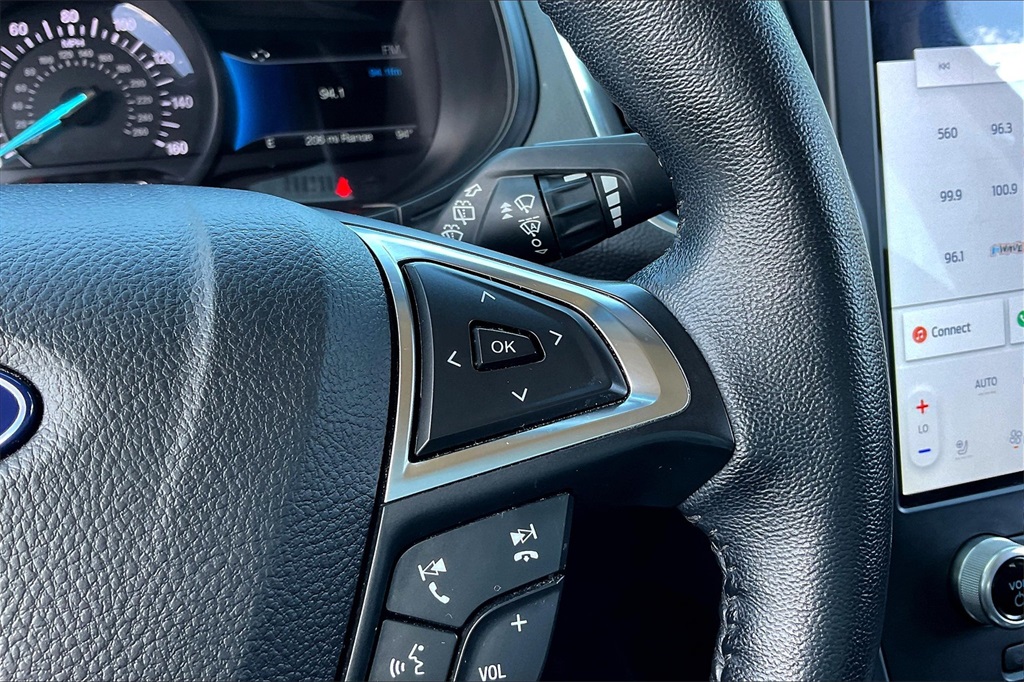 2022 Ford Edge Titanium - Photo 22