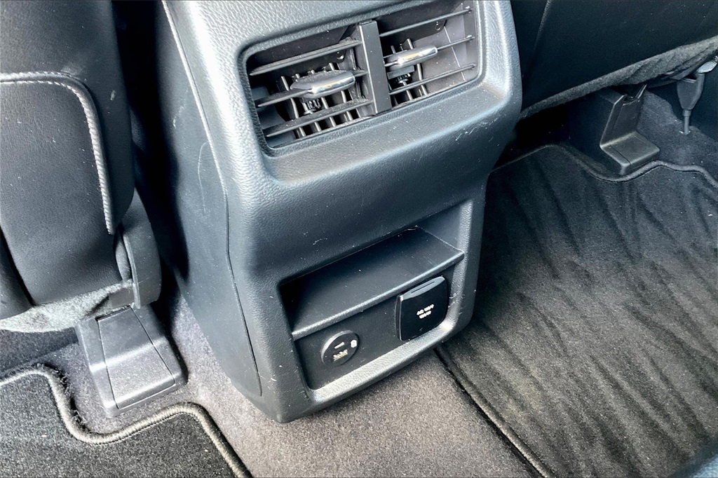 2022 Ford Edge Titanium - Photo 25