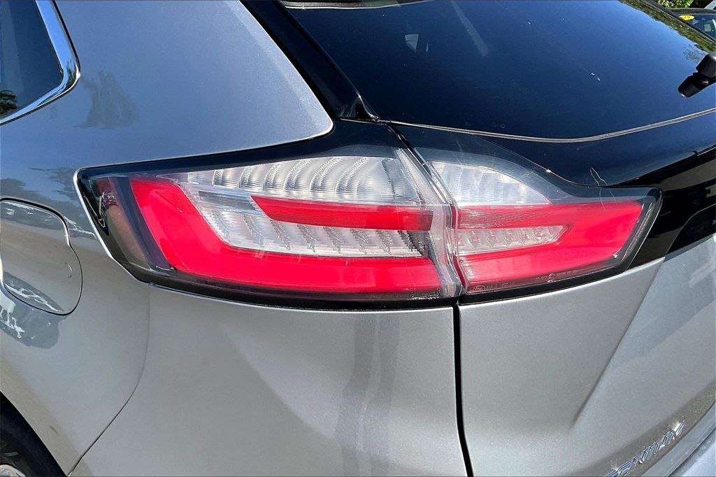 2022 Ford Edge Titanium - Photo 30