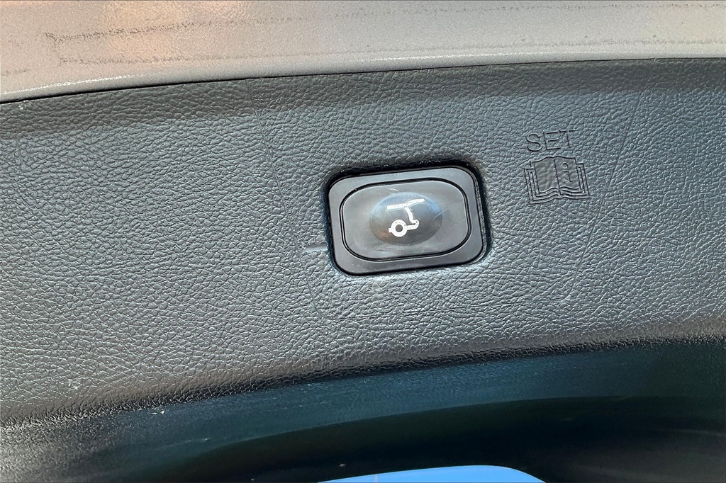 2022 Ford Edge Titanium - Photo 34