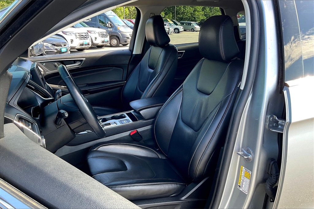 2022 Ford Edge Titanium - Photo 9