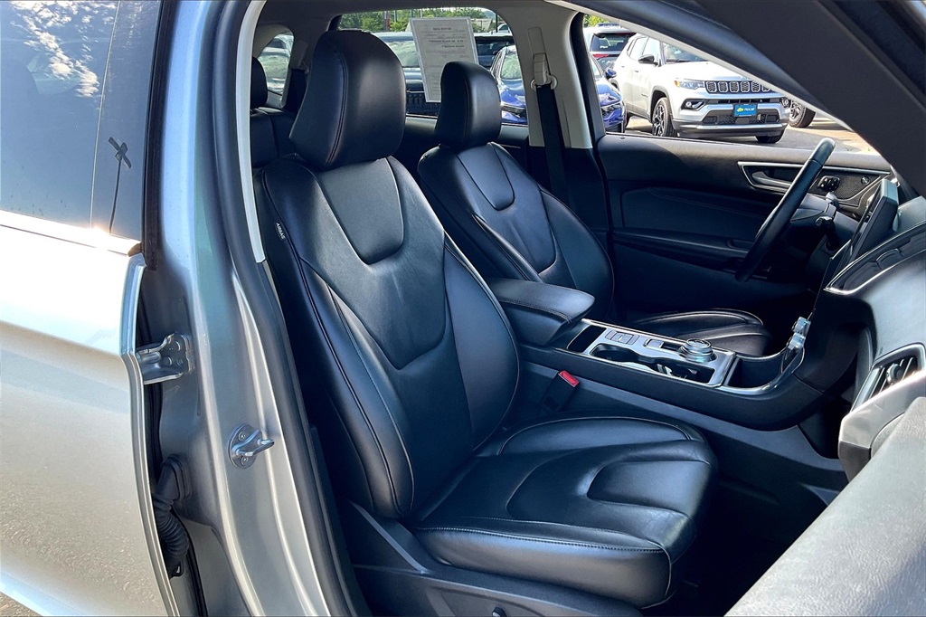 2022 Ford Edge Titanium - Photo 10
