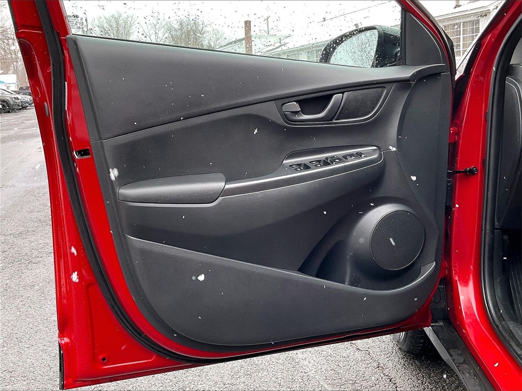 2022 Hyundai Kona SEL - Photo 9