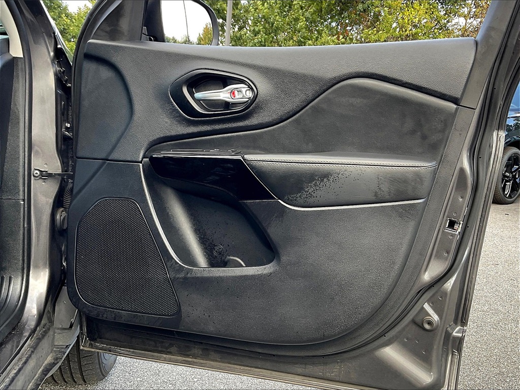 2023 Jeep Cherokee Altitude - Photo 11