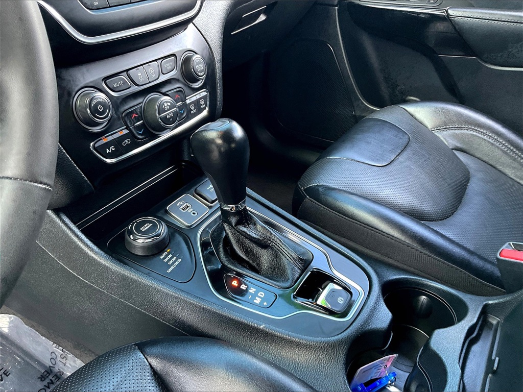 2023 Jeep Cherokee Altitude - Photo 19