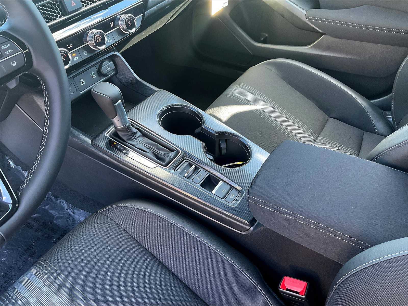 2026 Honda Civic Hatchback Sport - Photo 14