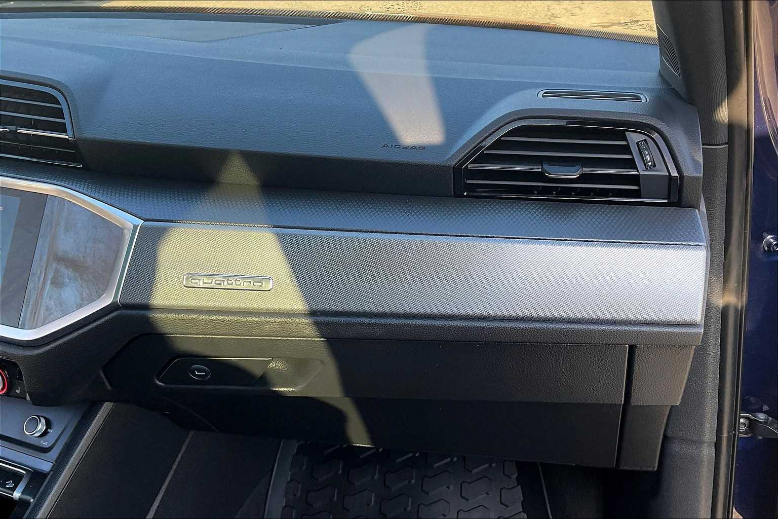 2022 Audi Q3 S line Premium - Photo 13