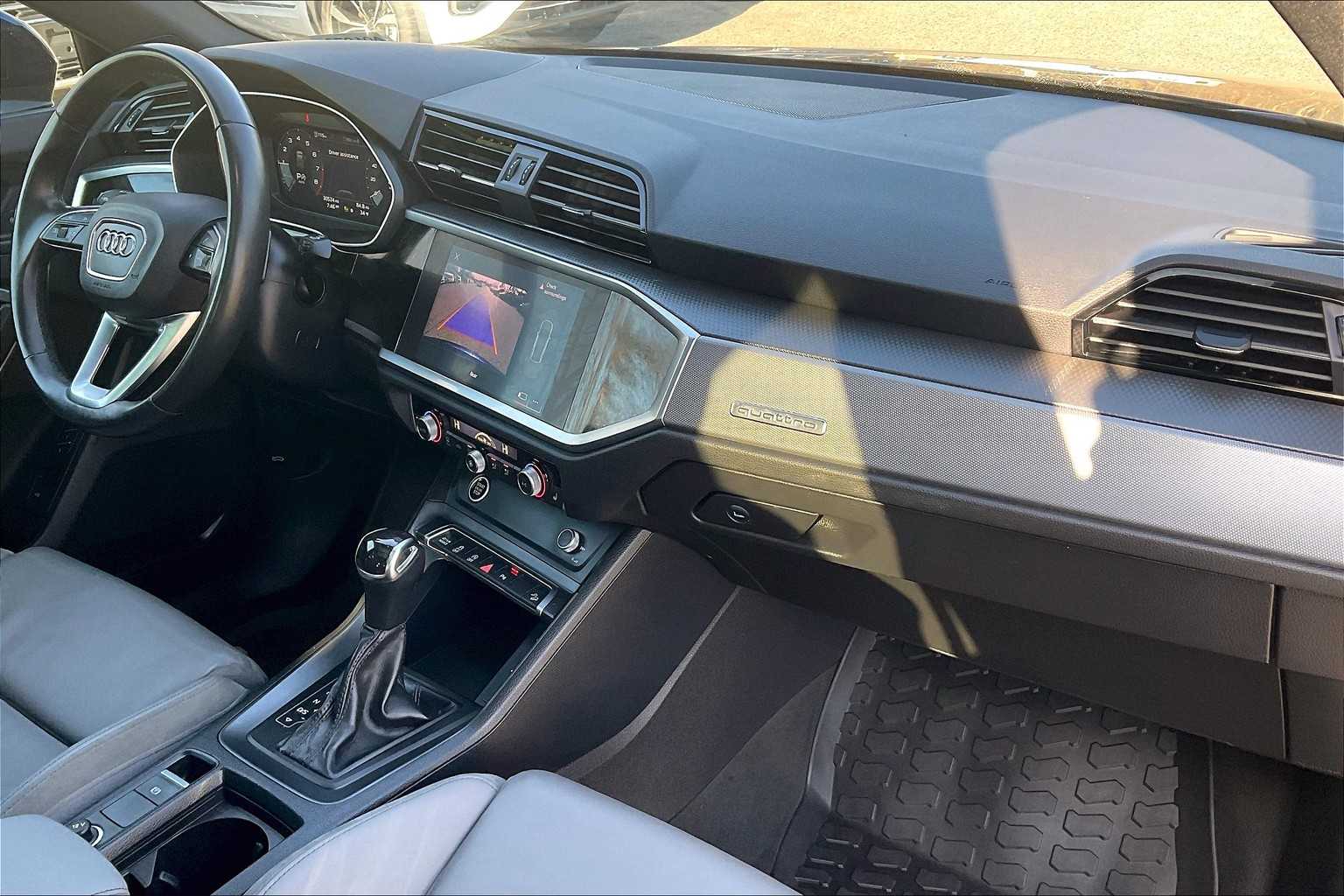 2022 Audi Q3 S line Premium - Photo 14