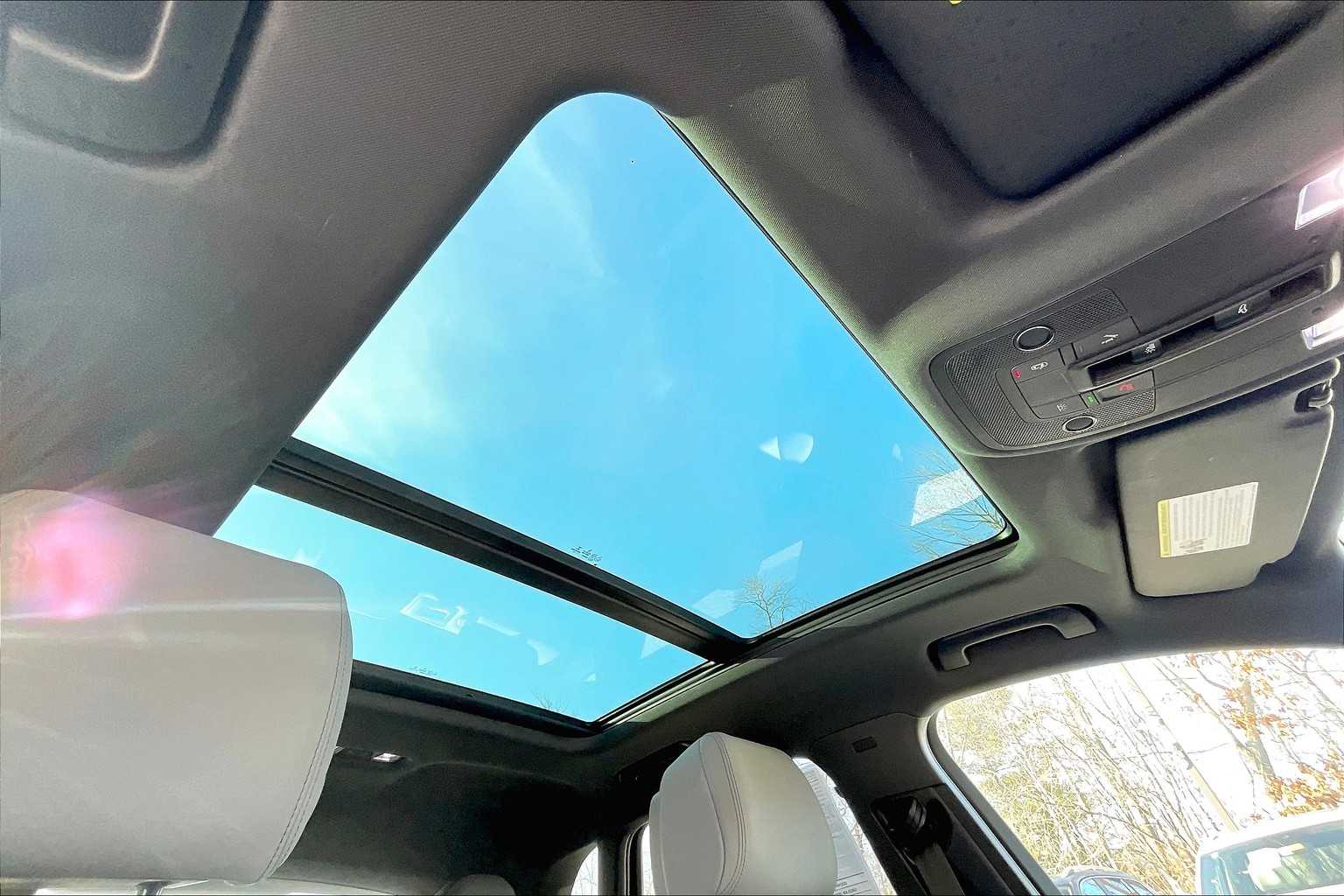 2022 Audi Q3 S line Premium - Photo 22
