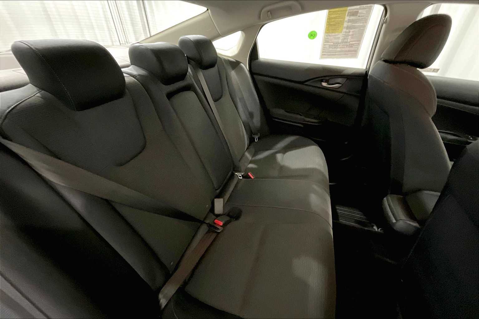 2021 Honda Insight EX - Photo 16