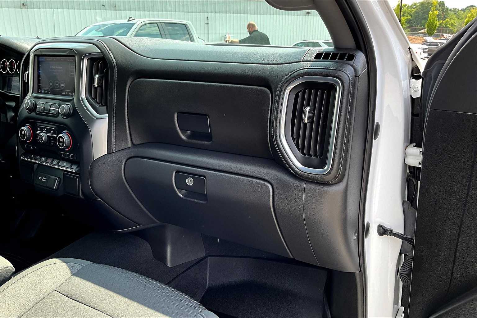 2022 Chevrolet Silverado 1500 LTD LT - Photo 13
