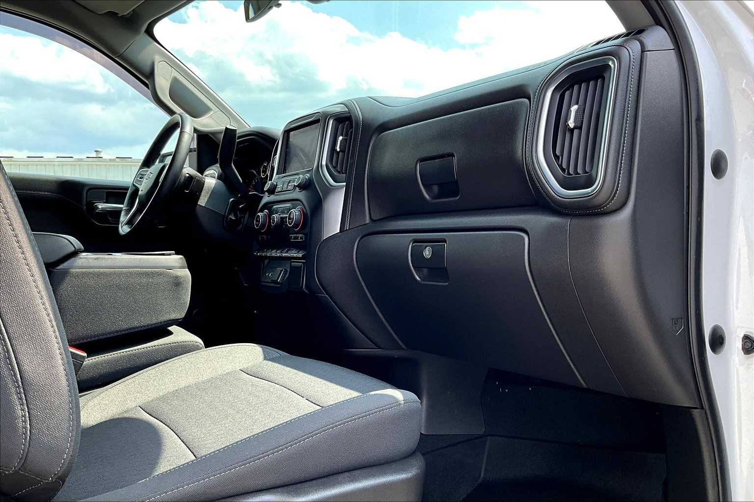 2022 Chevrolet Silverado 1500 LTD LT - Photo 14