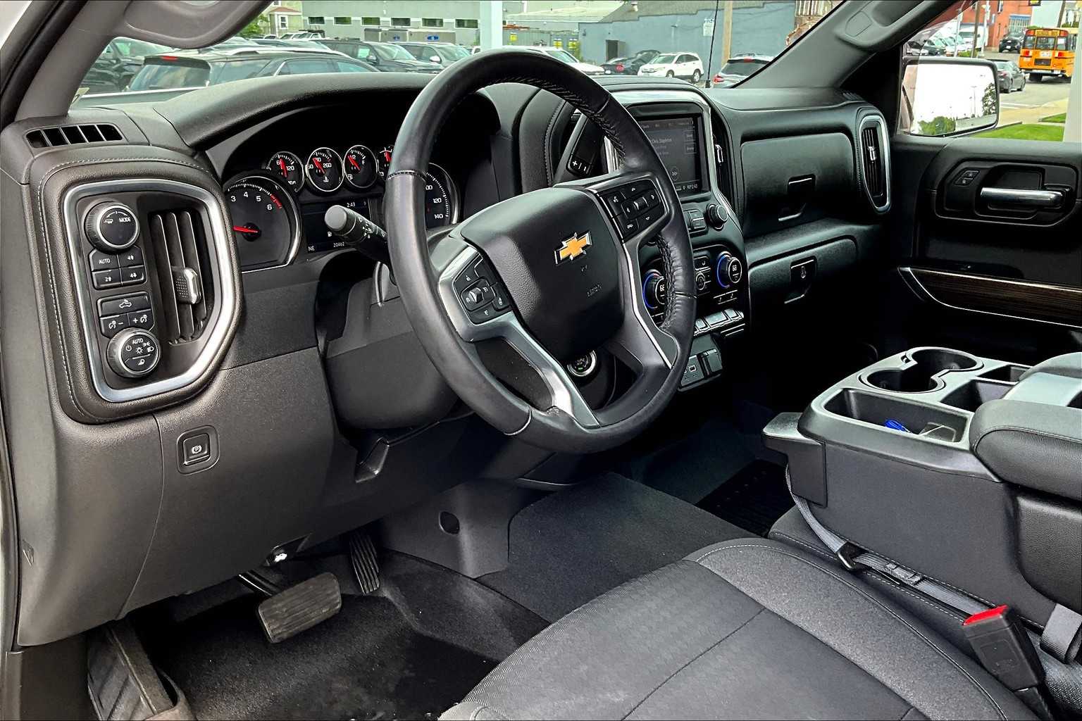 2022 Chevrolet Silverado 1500 LTD LT - Photo 8