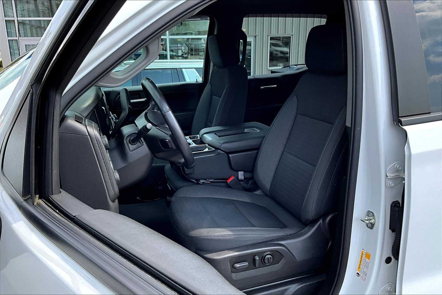 2022 Chevrolet Silverado 1500 LTD LT - Photo 10