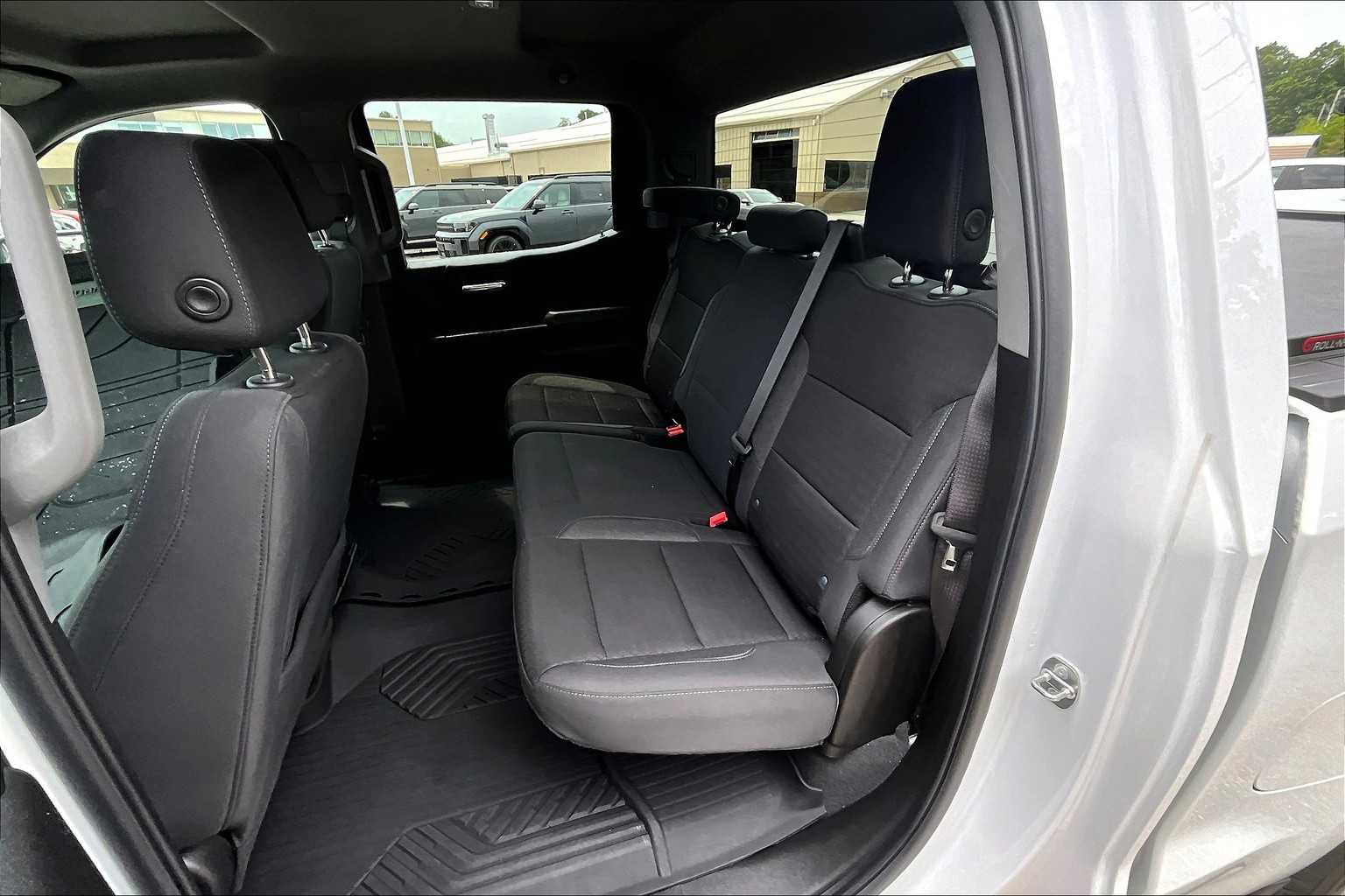 2024 Chevrolet Silverado 1500 Custom - Photo 15