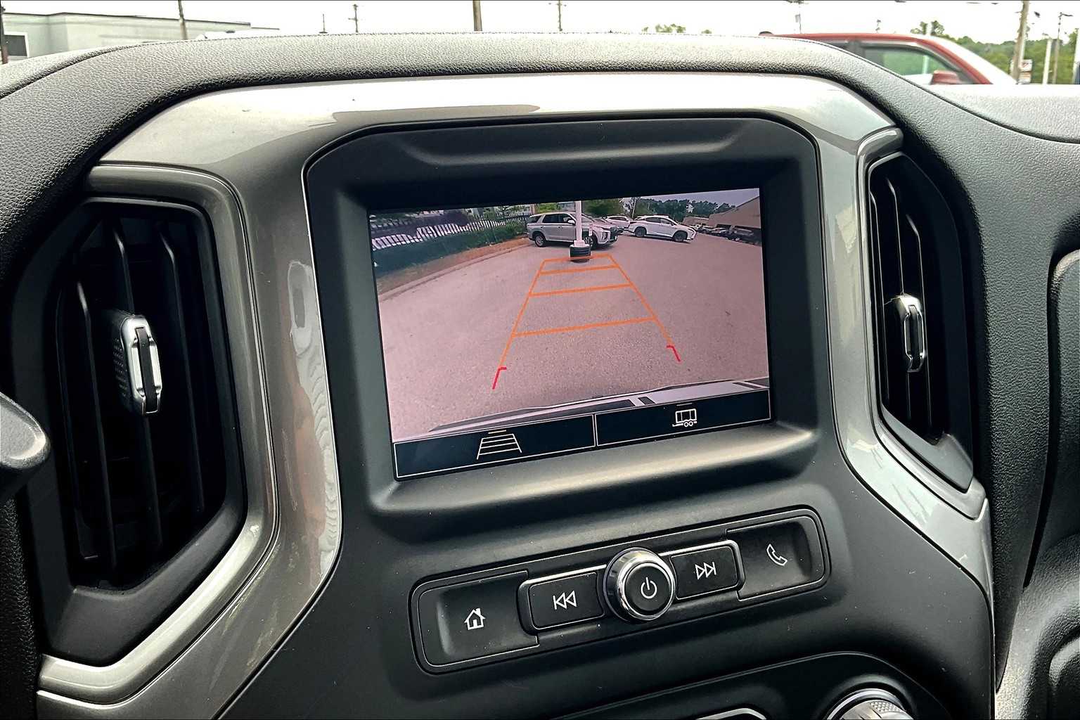 2024 Chevrolet Silverado 1500 Custom - Photo 19