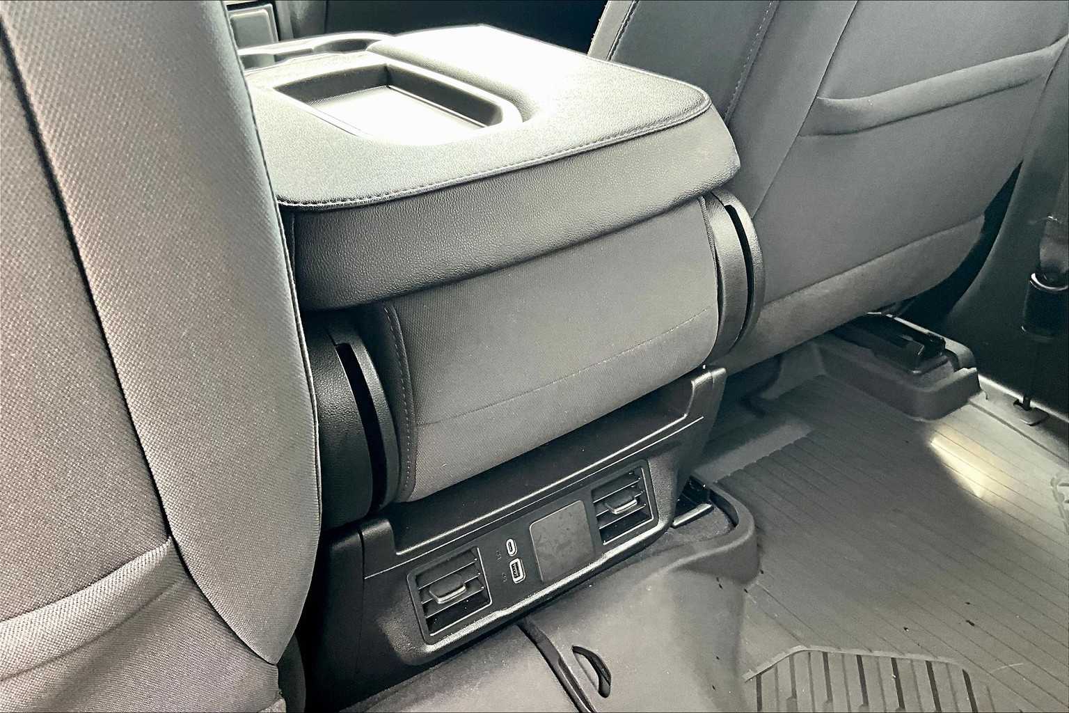 2024 Chevrolet Silverado 1500 Custom - Photo 25