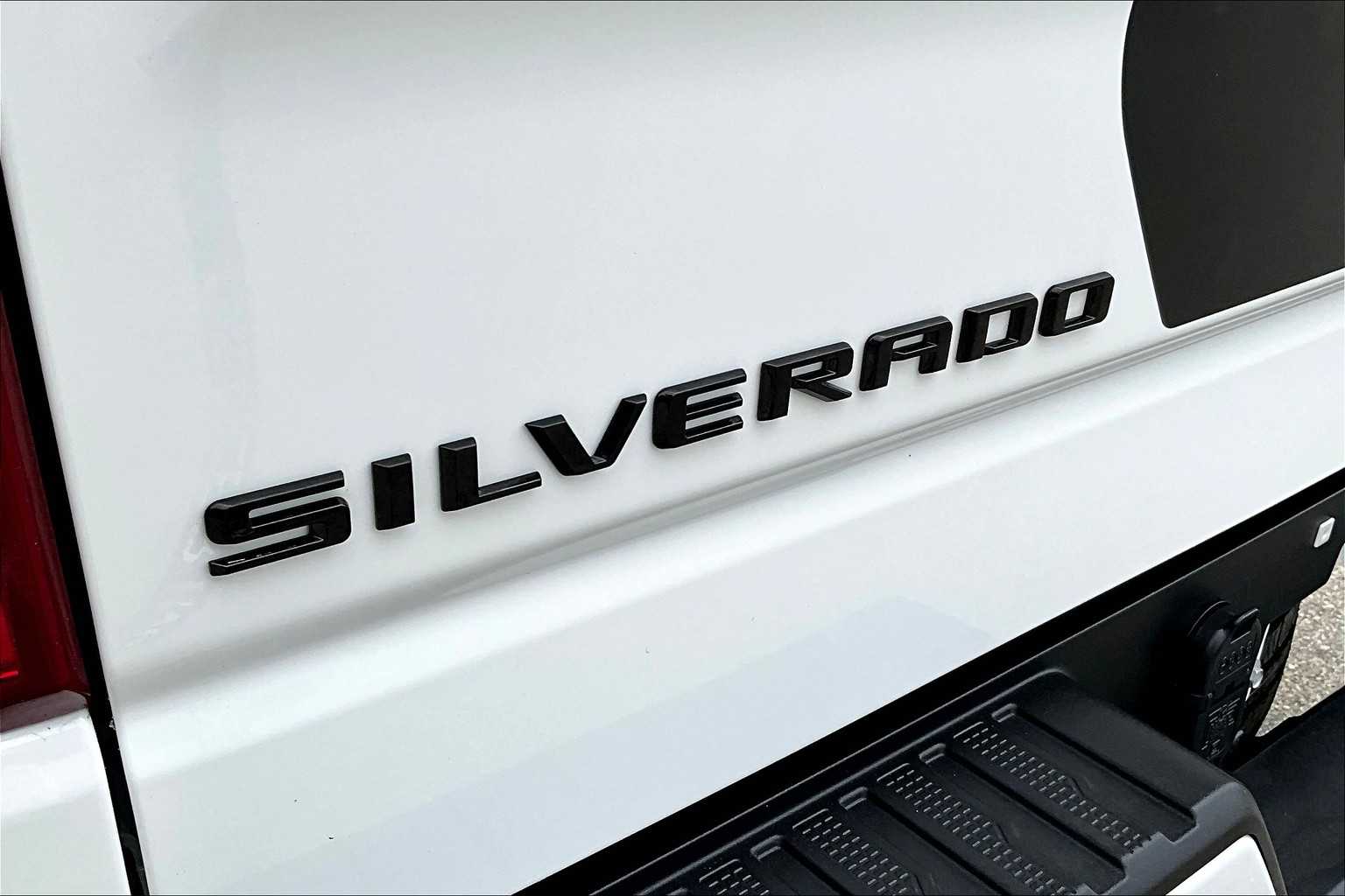 2024 Chevrolet Silverado 1500 Custom - Photo 26