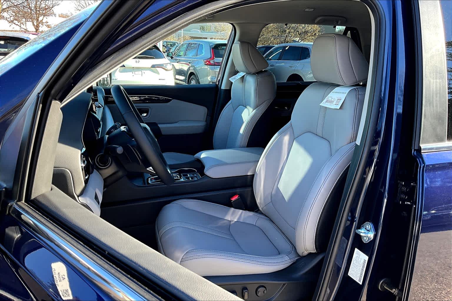 2025 Honda Pilot EX-L - Photo 11