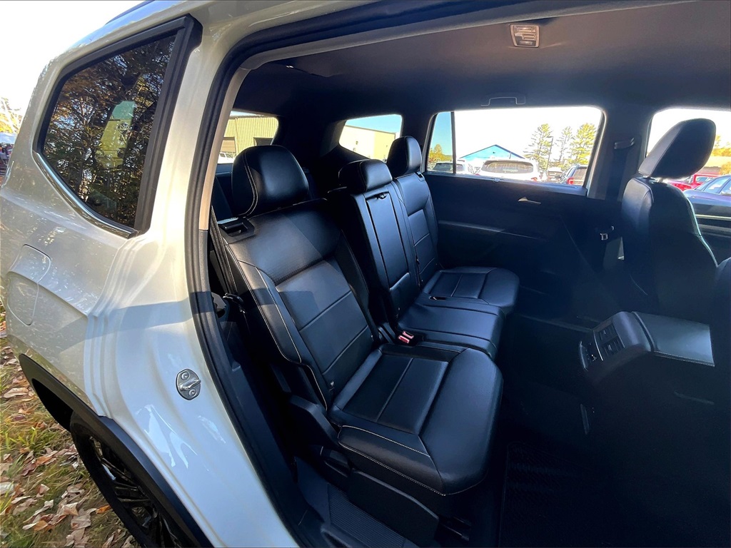 2022 Volkswagen Atlas 3.6L V6 SE w/Technology - Photo 16