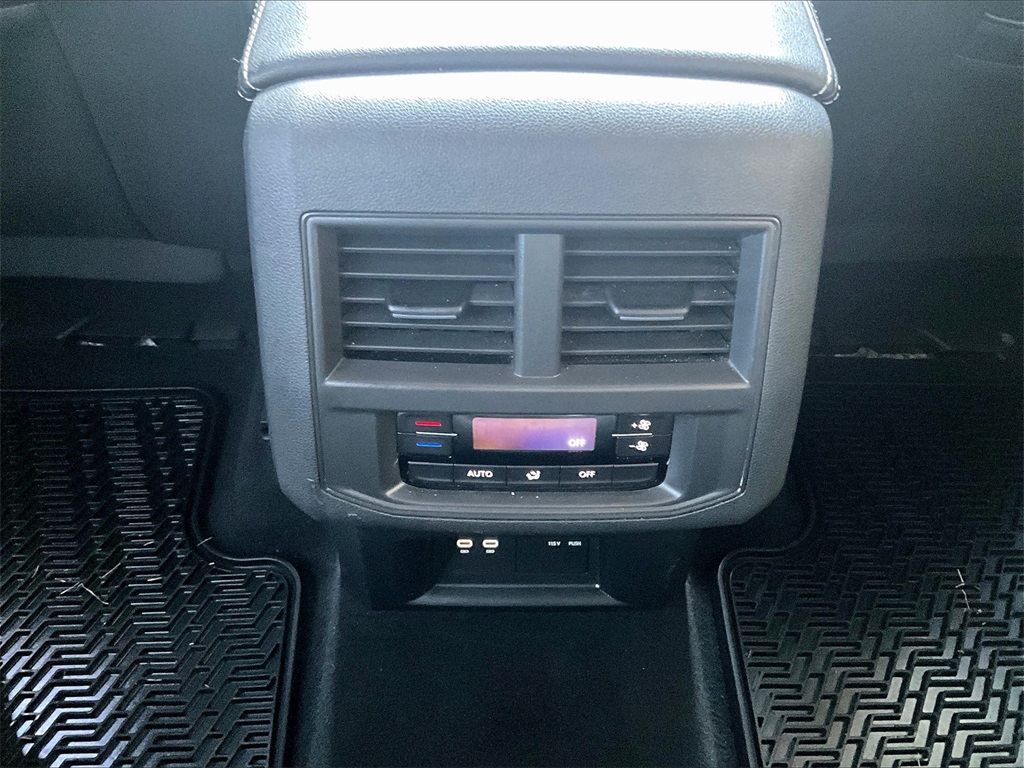 2022 Volkswagen Atlas 3.6L V6 SE w/Technology - Photo 29