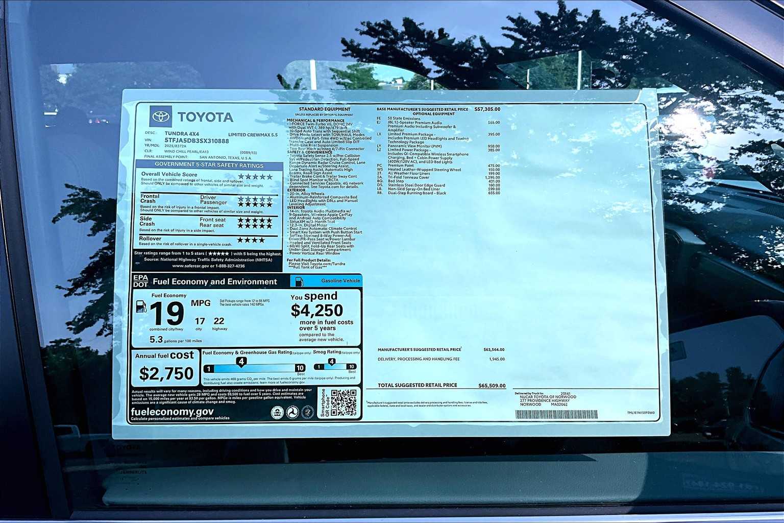 2025 Toyota Tundra Limited - Photo 18