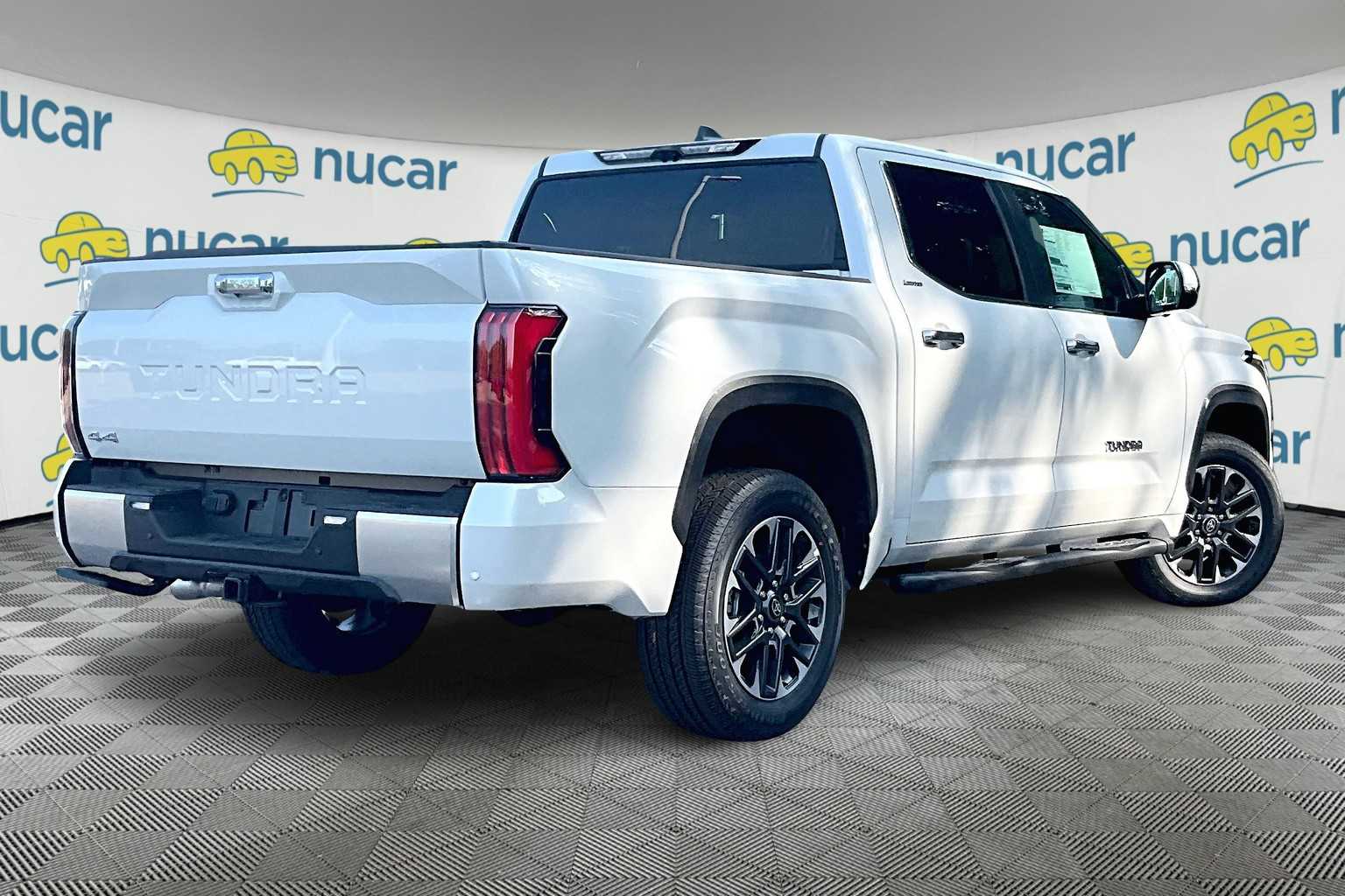 2025 Toyota Tundra Limited - Photo 7