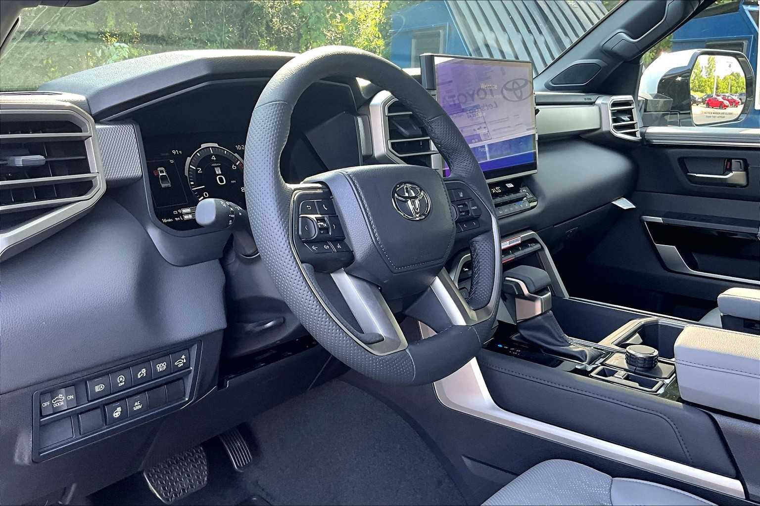 2025 Toyota Tundra Limited - Photo 9