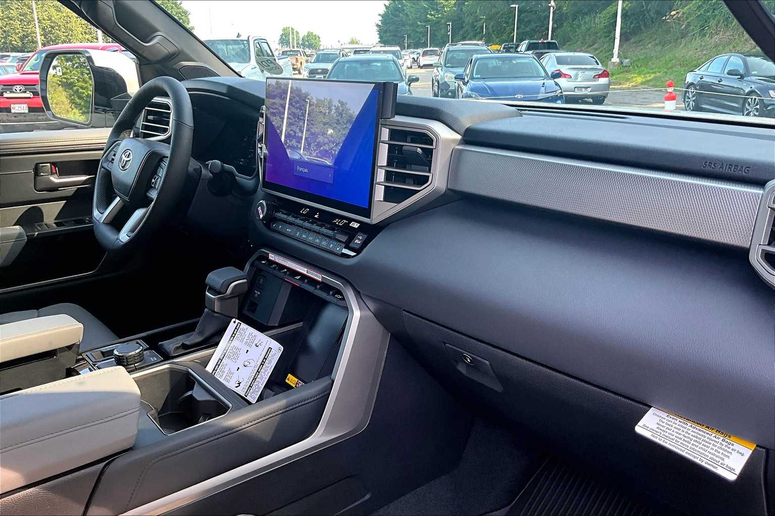 2025 Toyota Tundra Limited - Photo 10