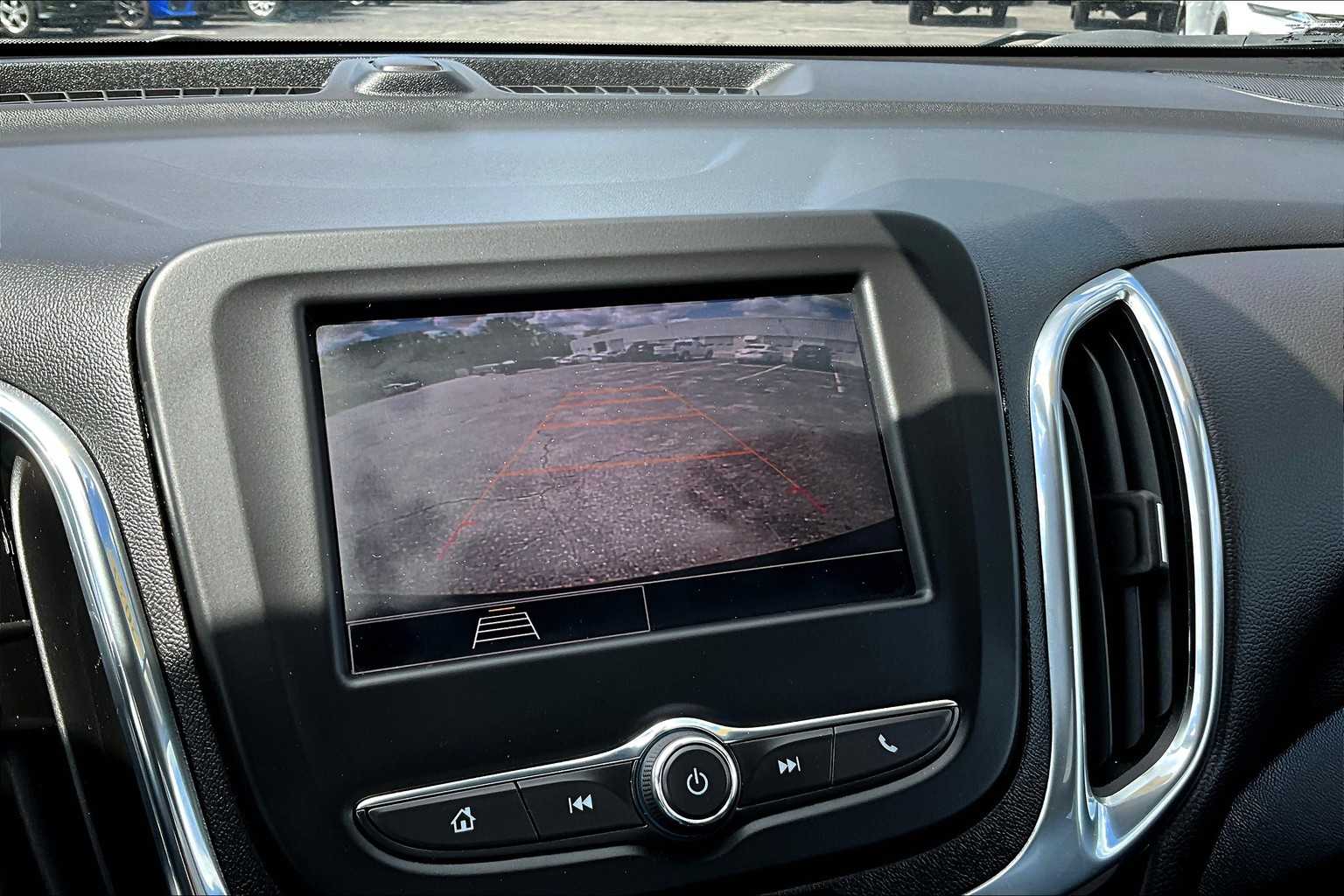 2023 Chevrolet Equinox LT - Photo 18