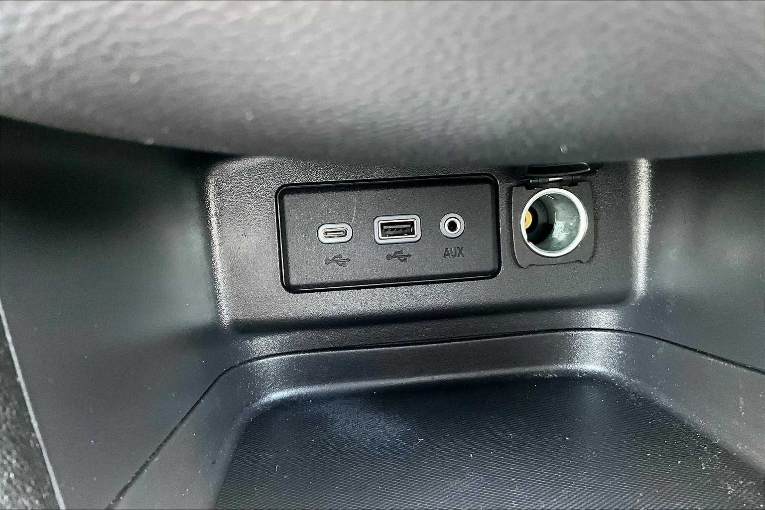 2023 Chevrolet Equinox LT - Photo 25