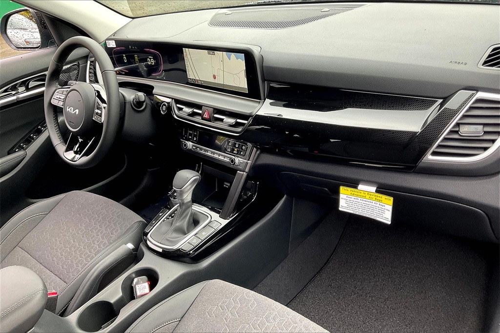 2025 Kia Seltos S - Photo 10